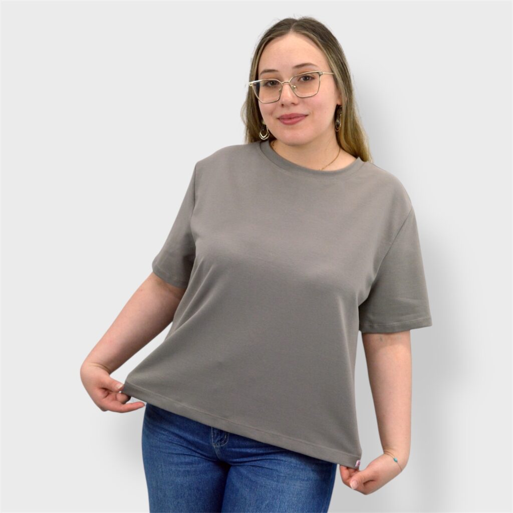 adult relaxed fit t shirt
